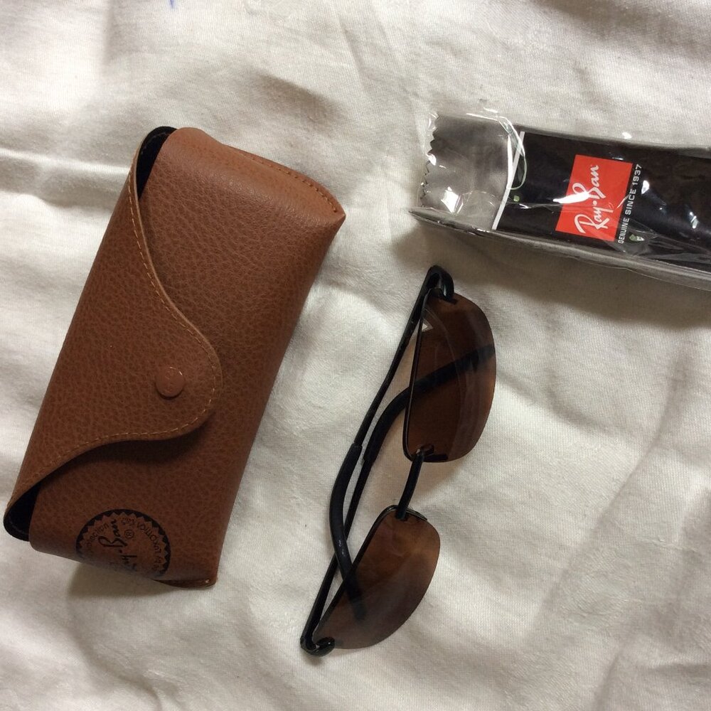 Ray-Ban men's sunglasses Preowned, no damage